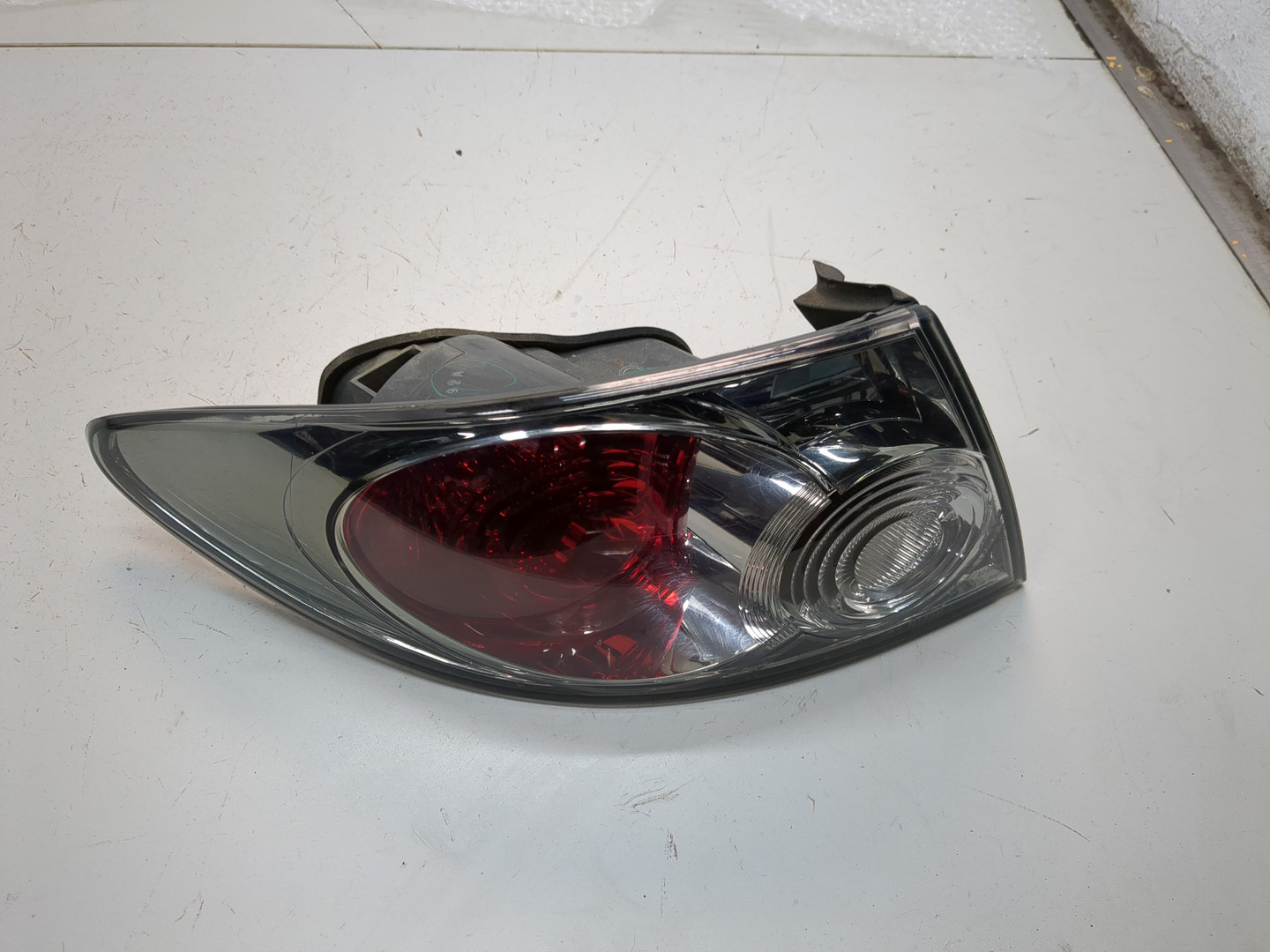 Фонарь задний левый