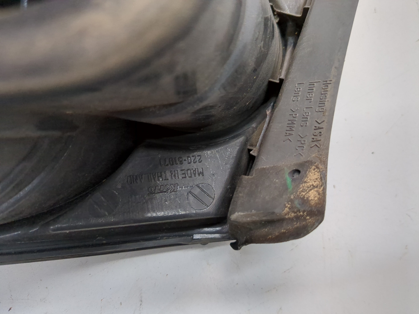 Фонарь задний левый