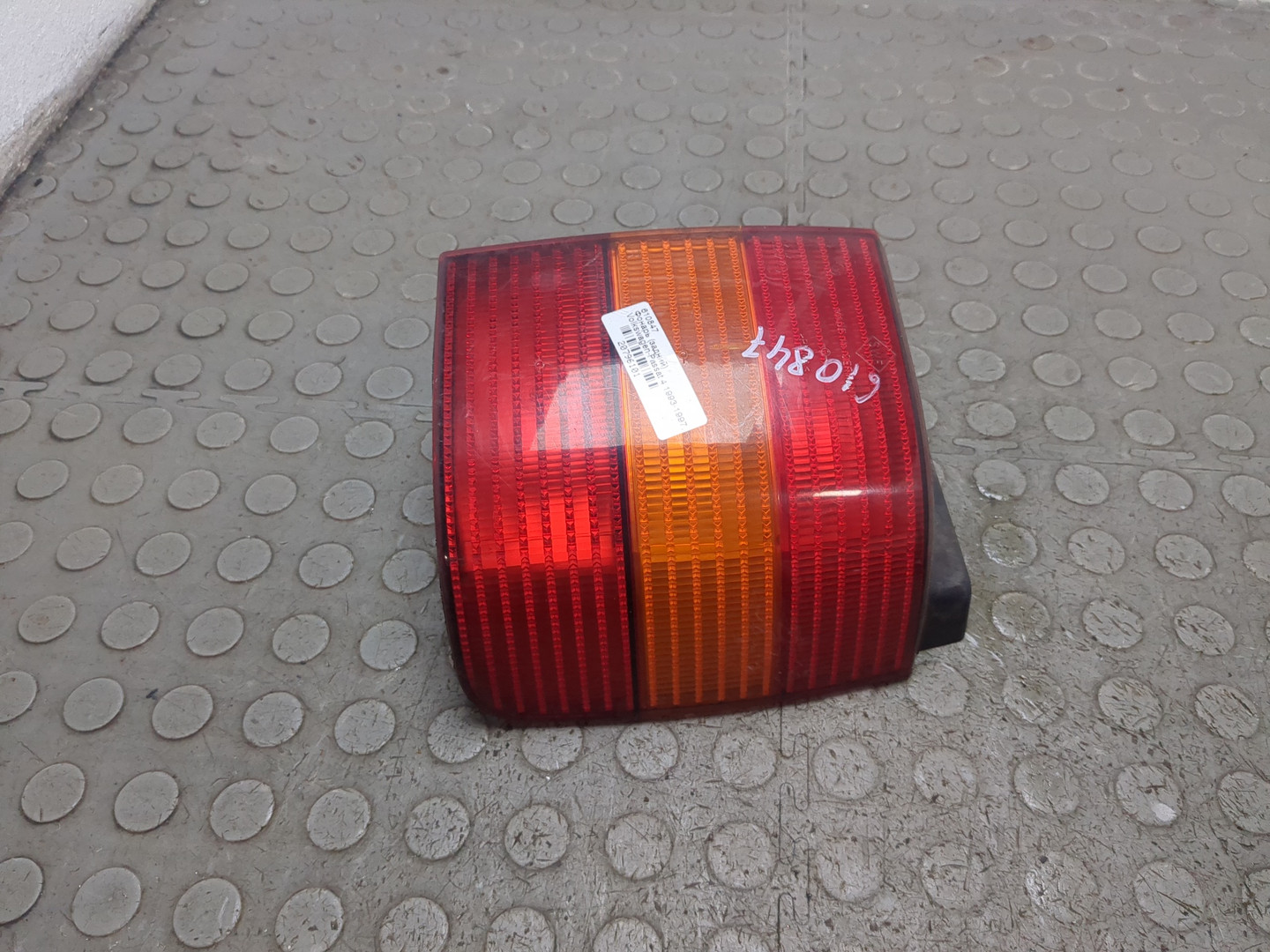 Фонарь задний правый