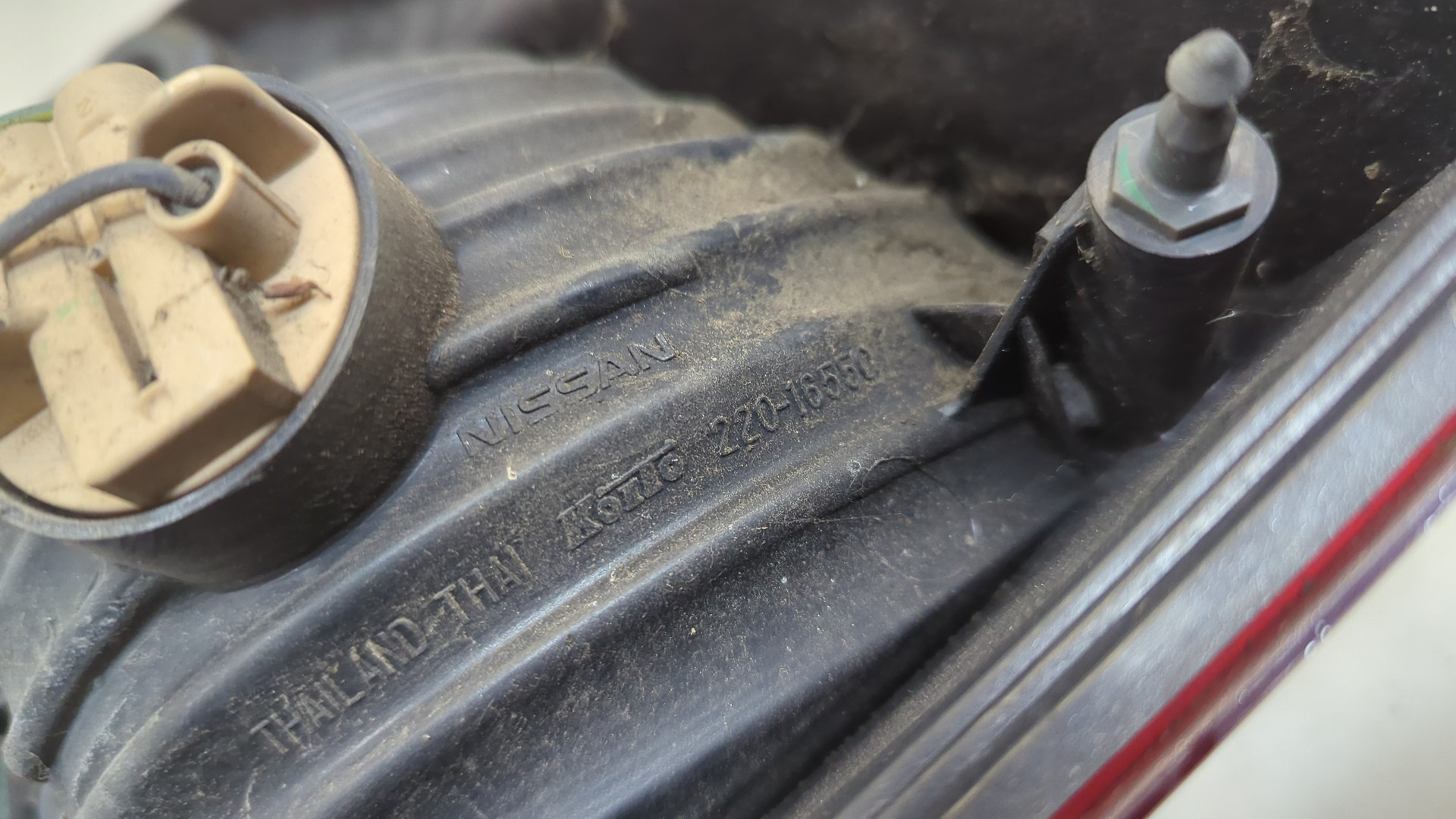 Фонарь задний правый