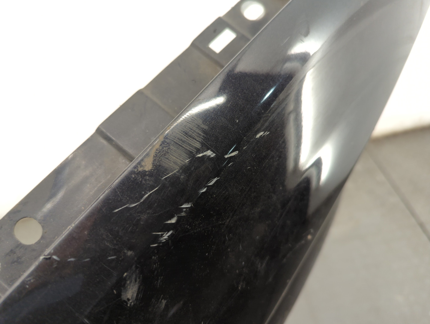 Крыло переднее правое