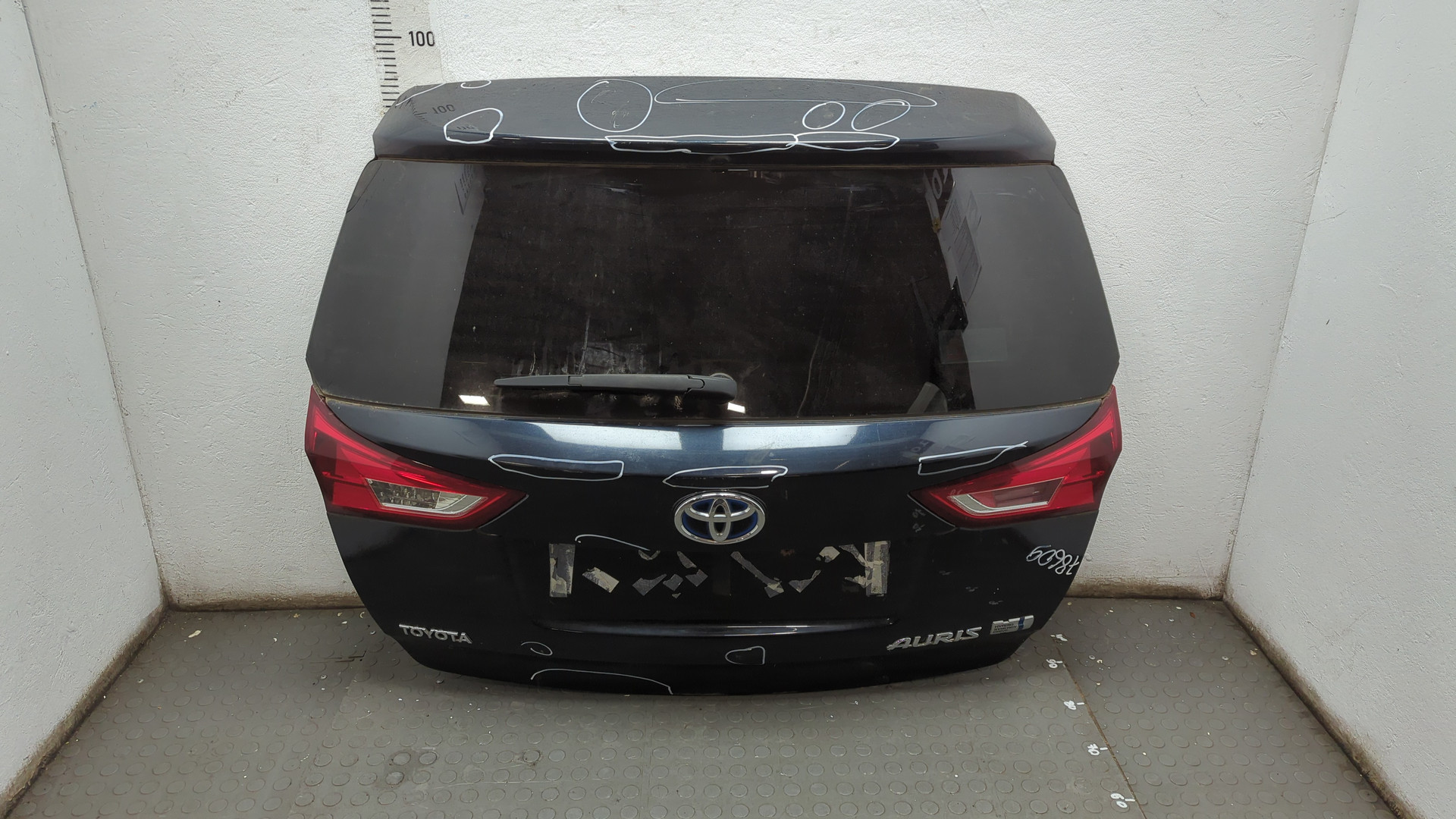 Дверь багажника