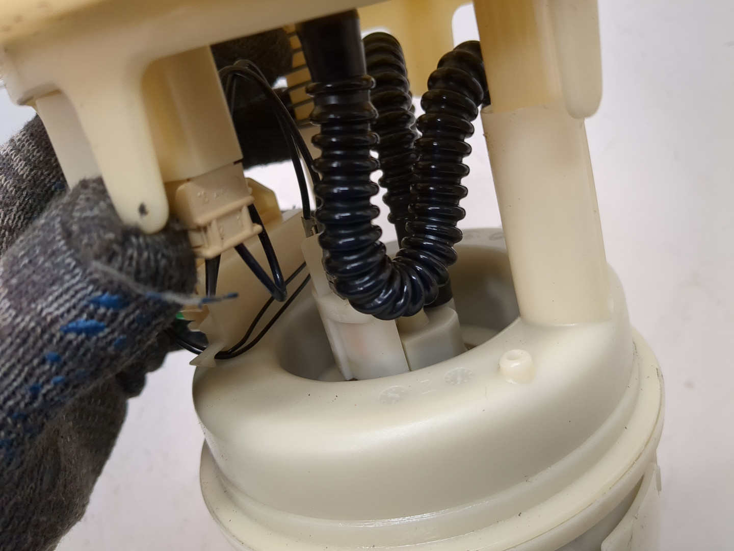 Насос топливный электрический