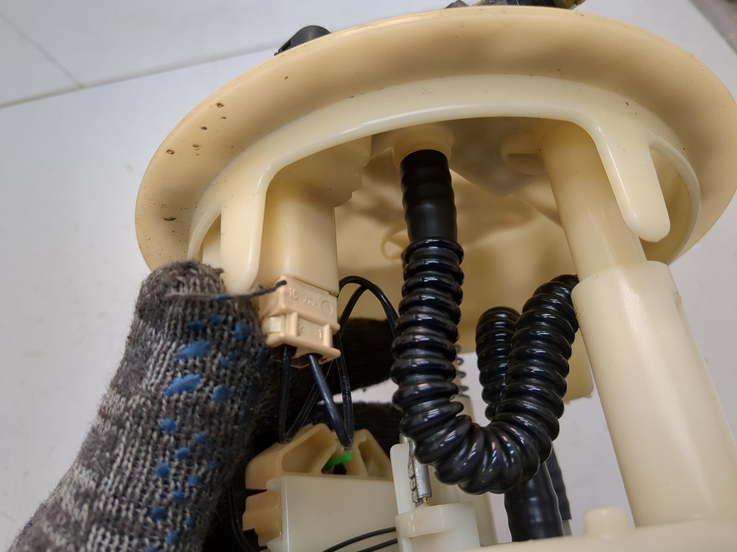 Насос топливный электрический