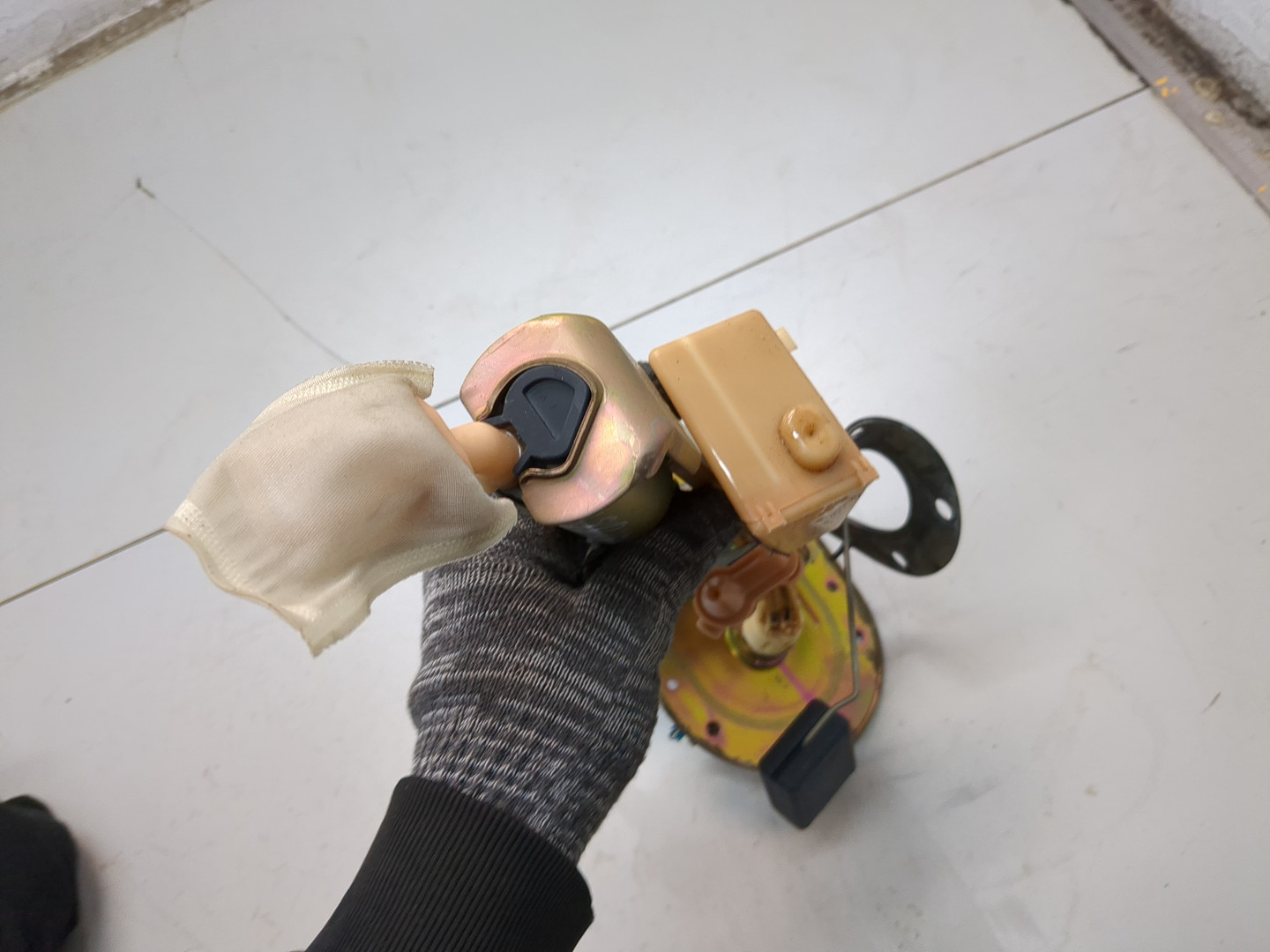 Насос топливный электрический