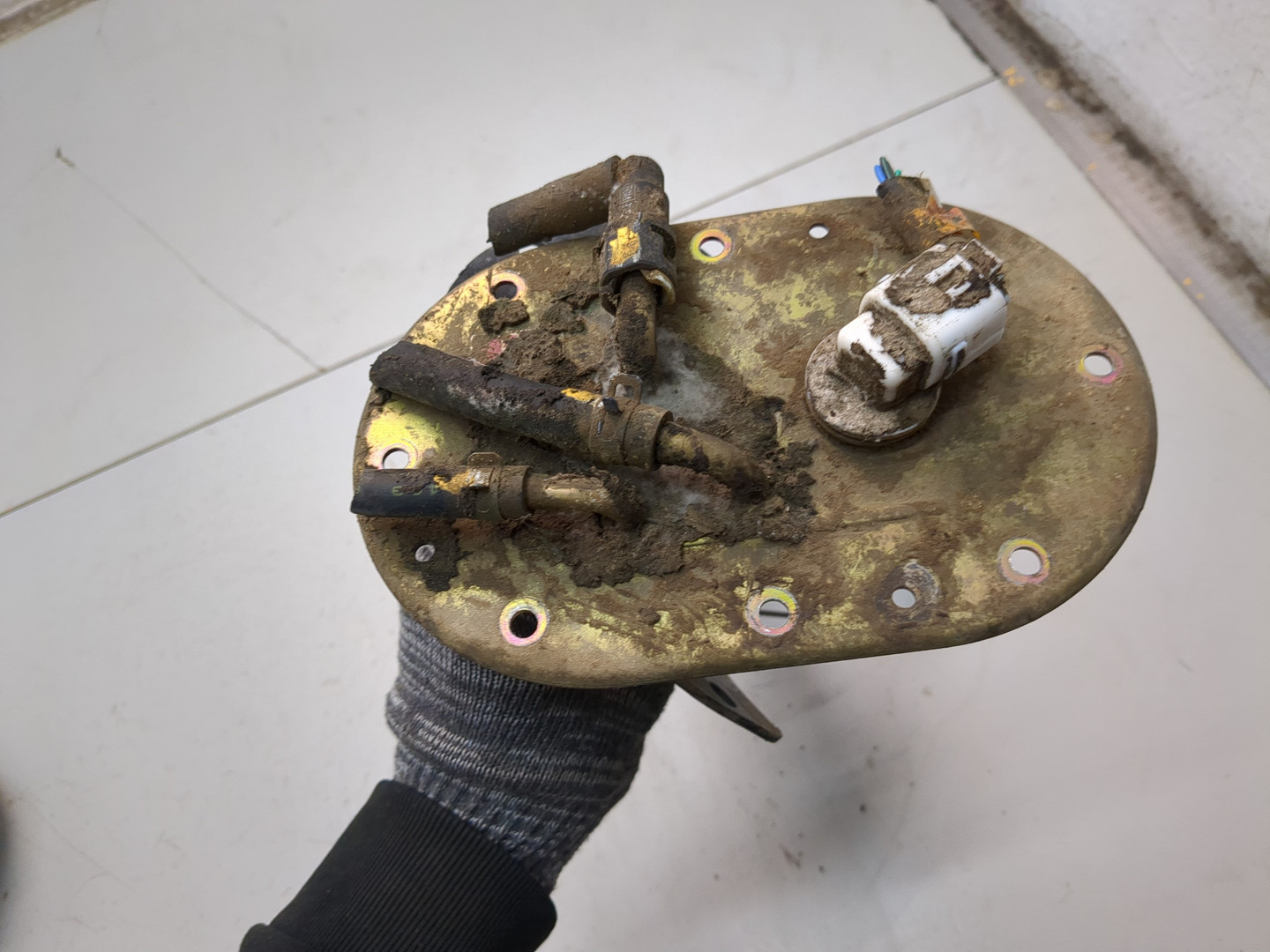 Насос топливный электрический