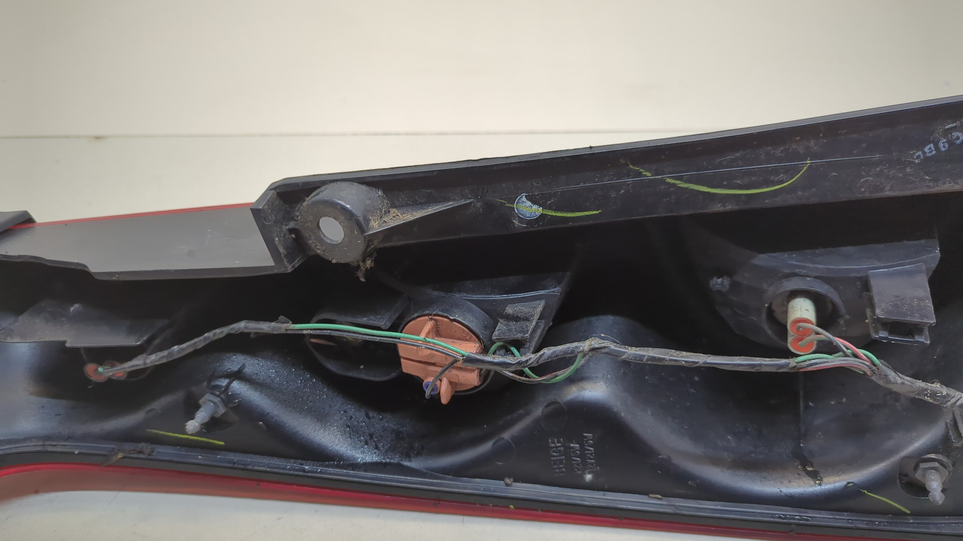 Фонарь задний правый