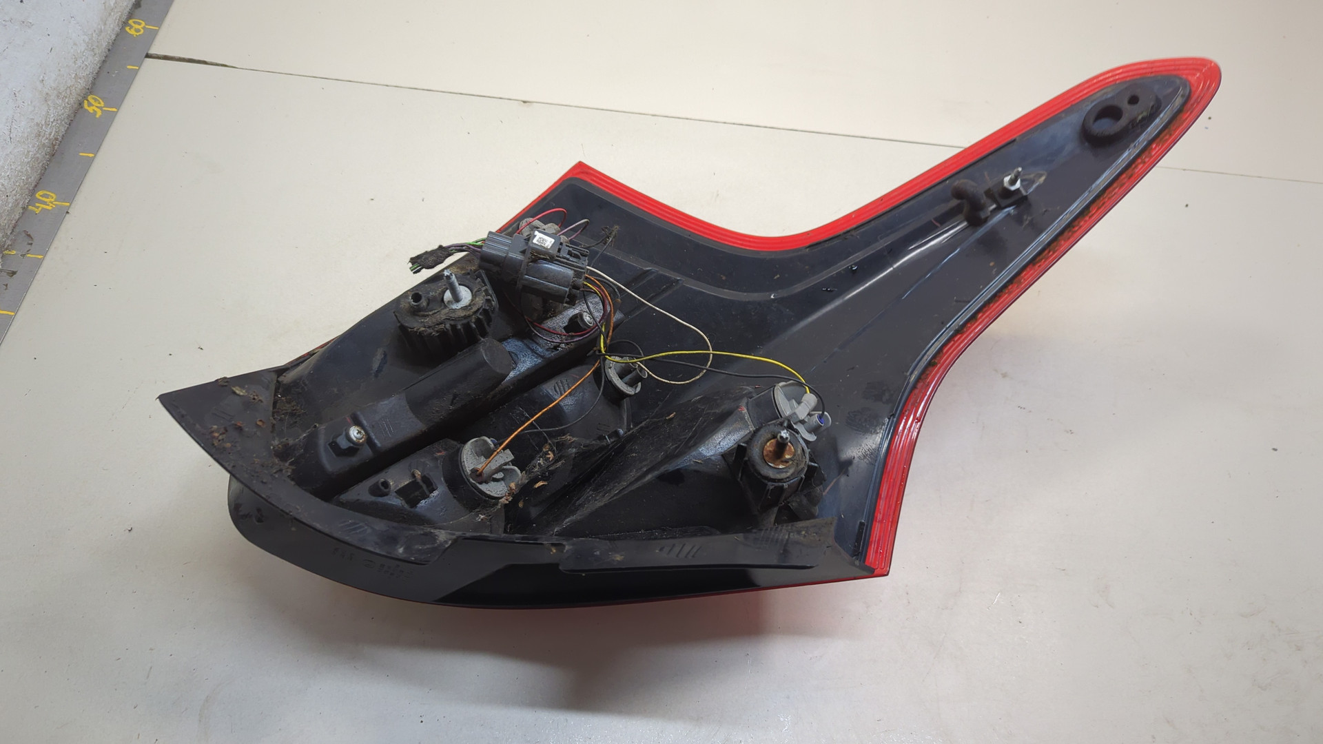 Фонарь задний левый