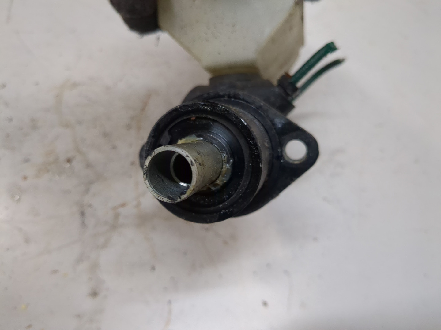 Цилиндр тормозной главный