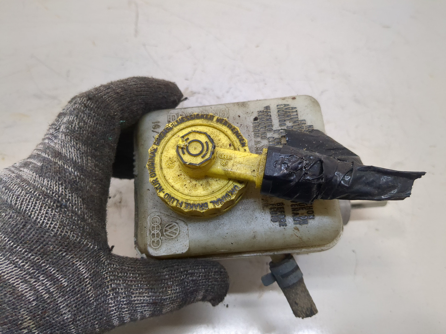 Цилиндр тормозной главный