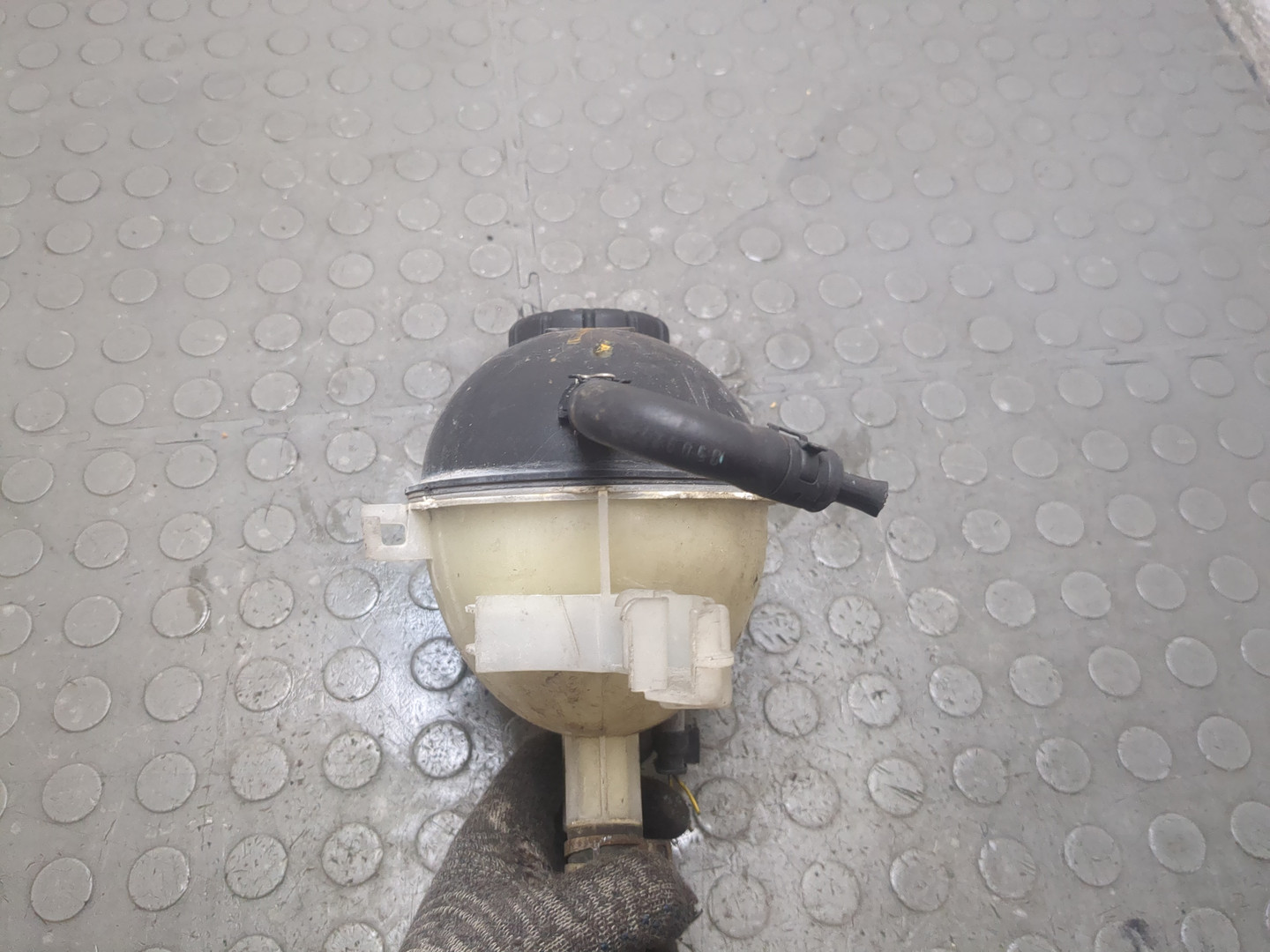 Бачок расширительный