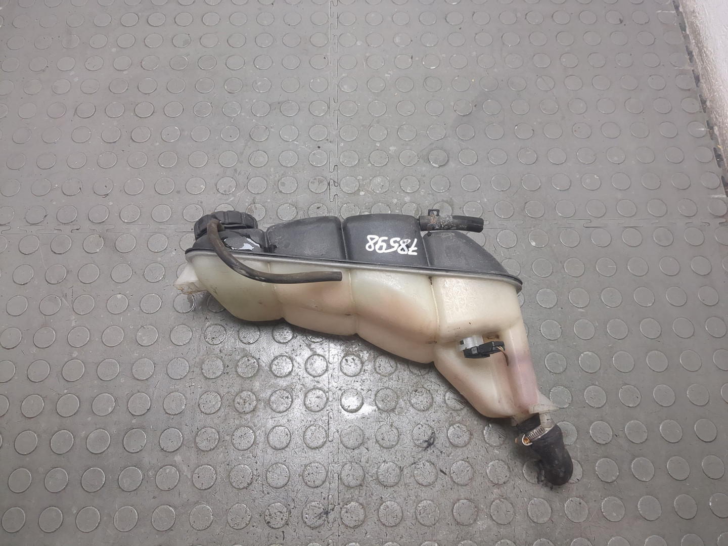 Бачок расширительный