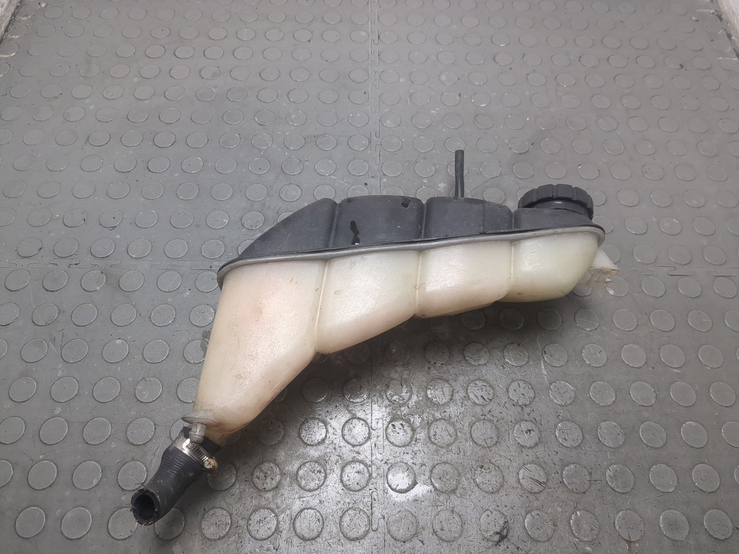 Бачок расширительный