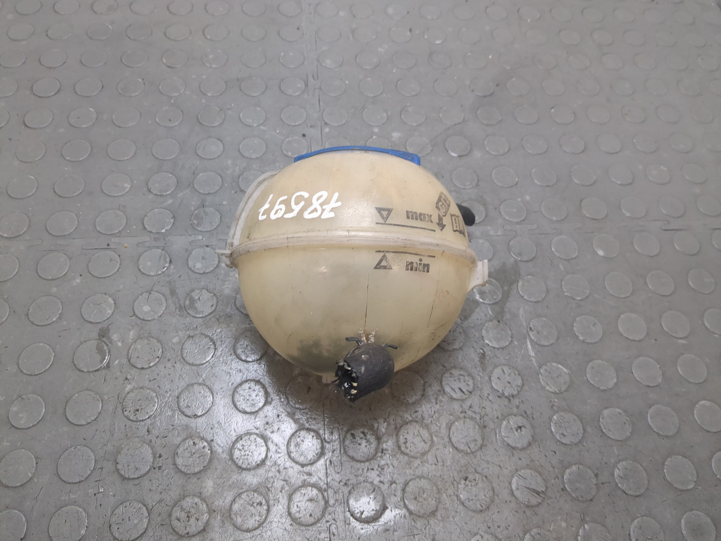 Бачок расширительный