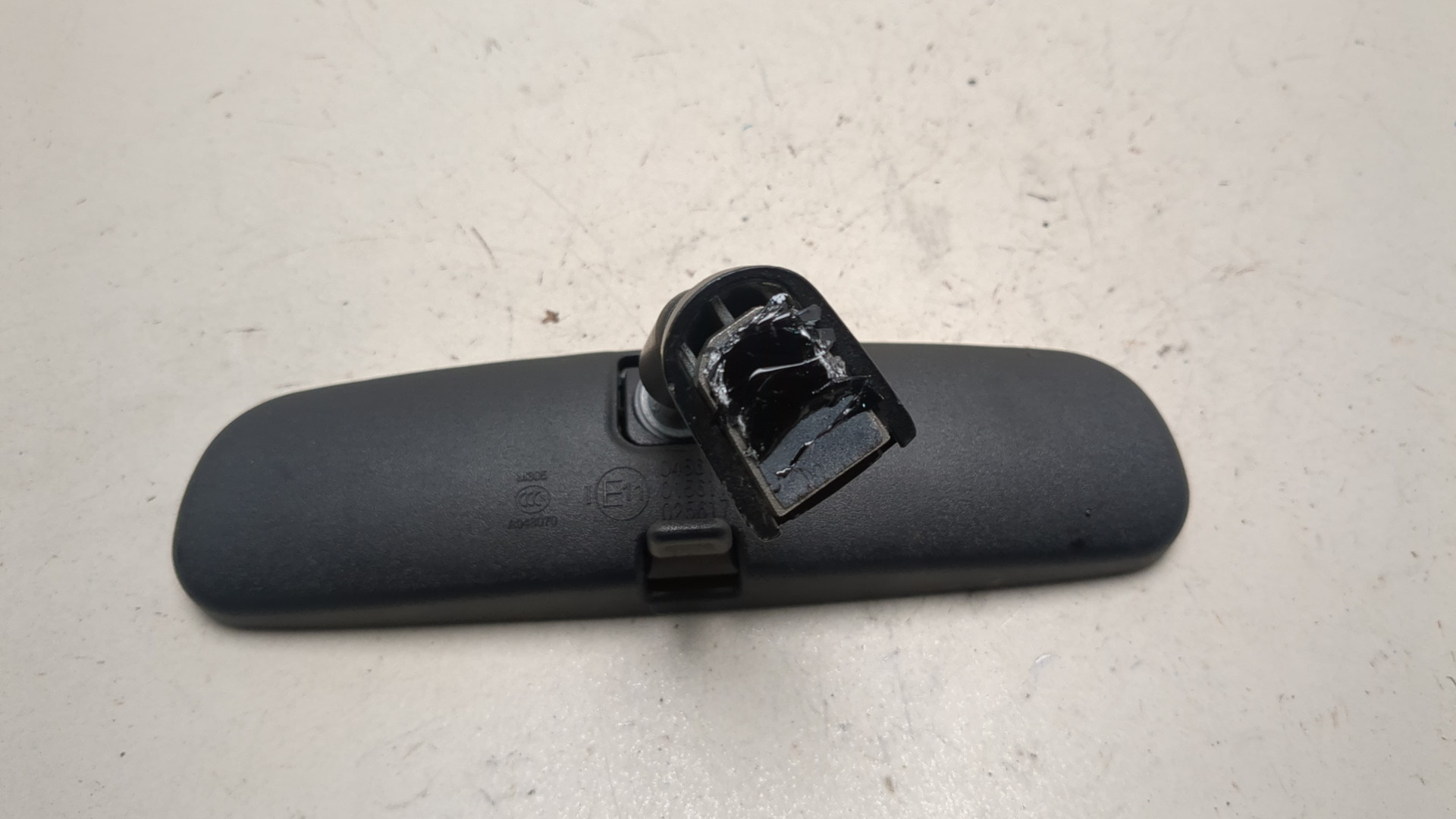 Зеркало заднего вида