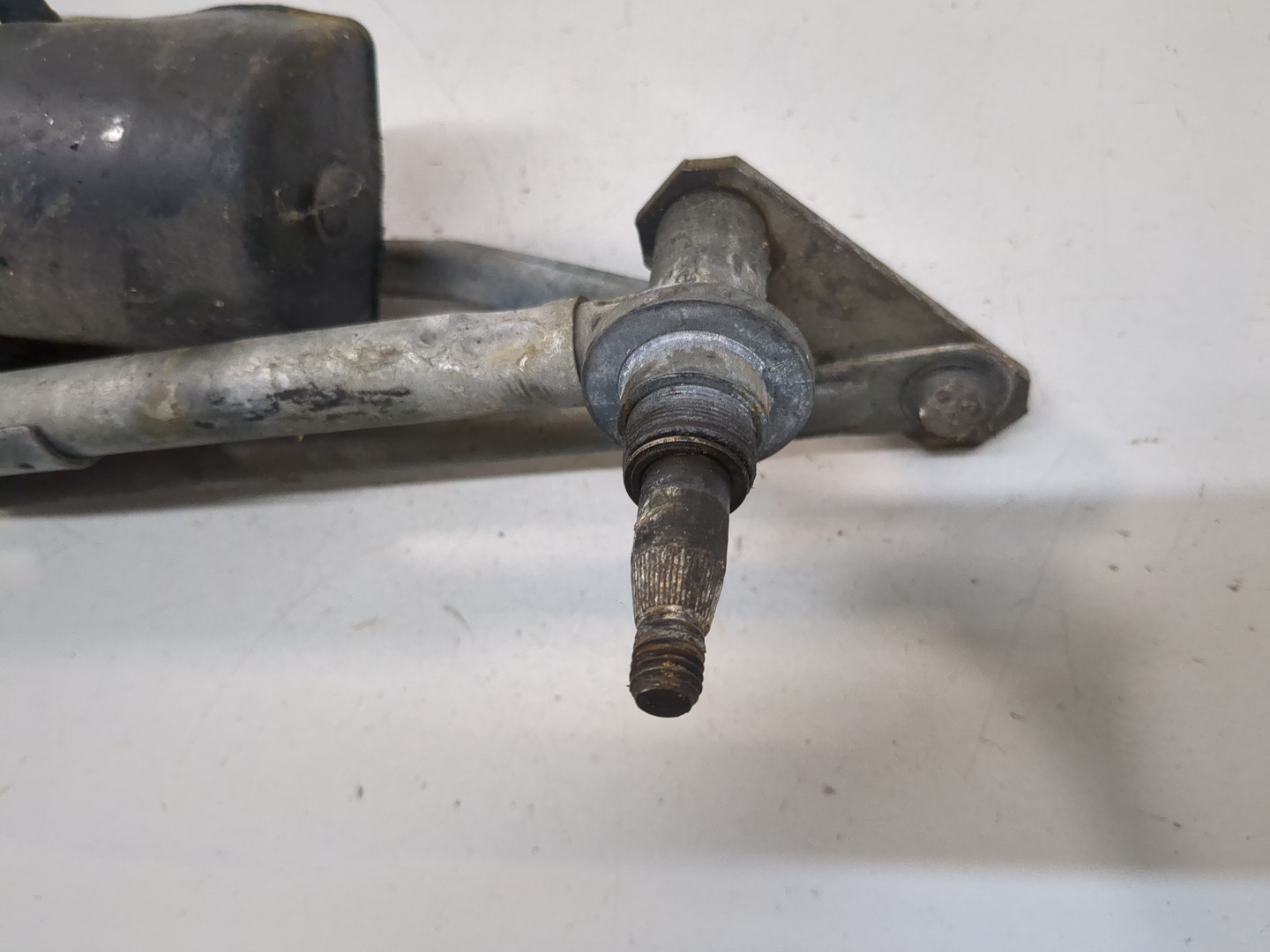 Трапеция стеклоочистителей