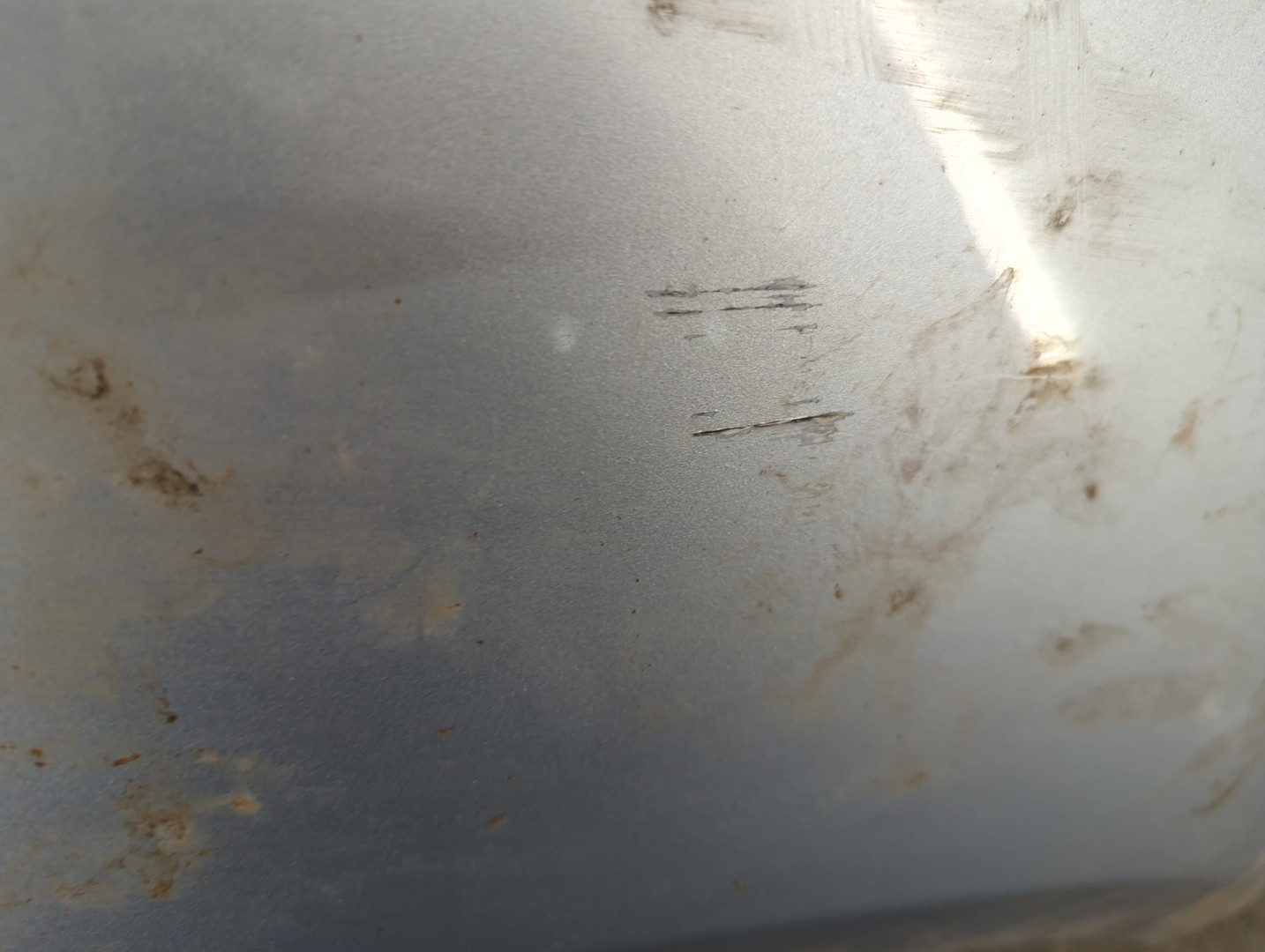 Крыло переднее правое