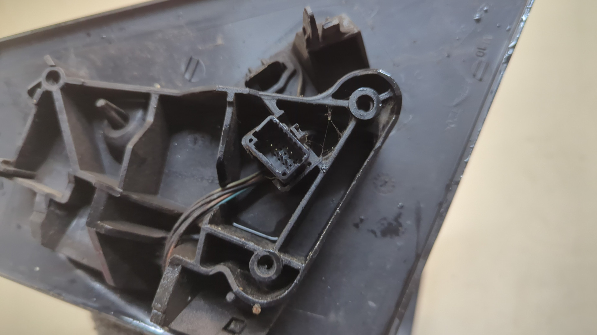 Зеркало правое электрическое