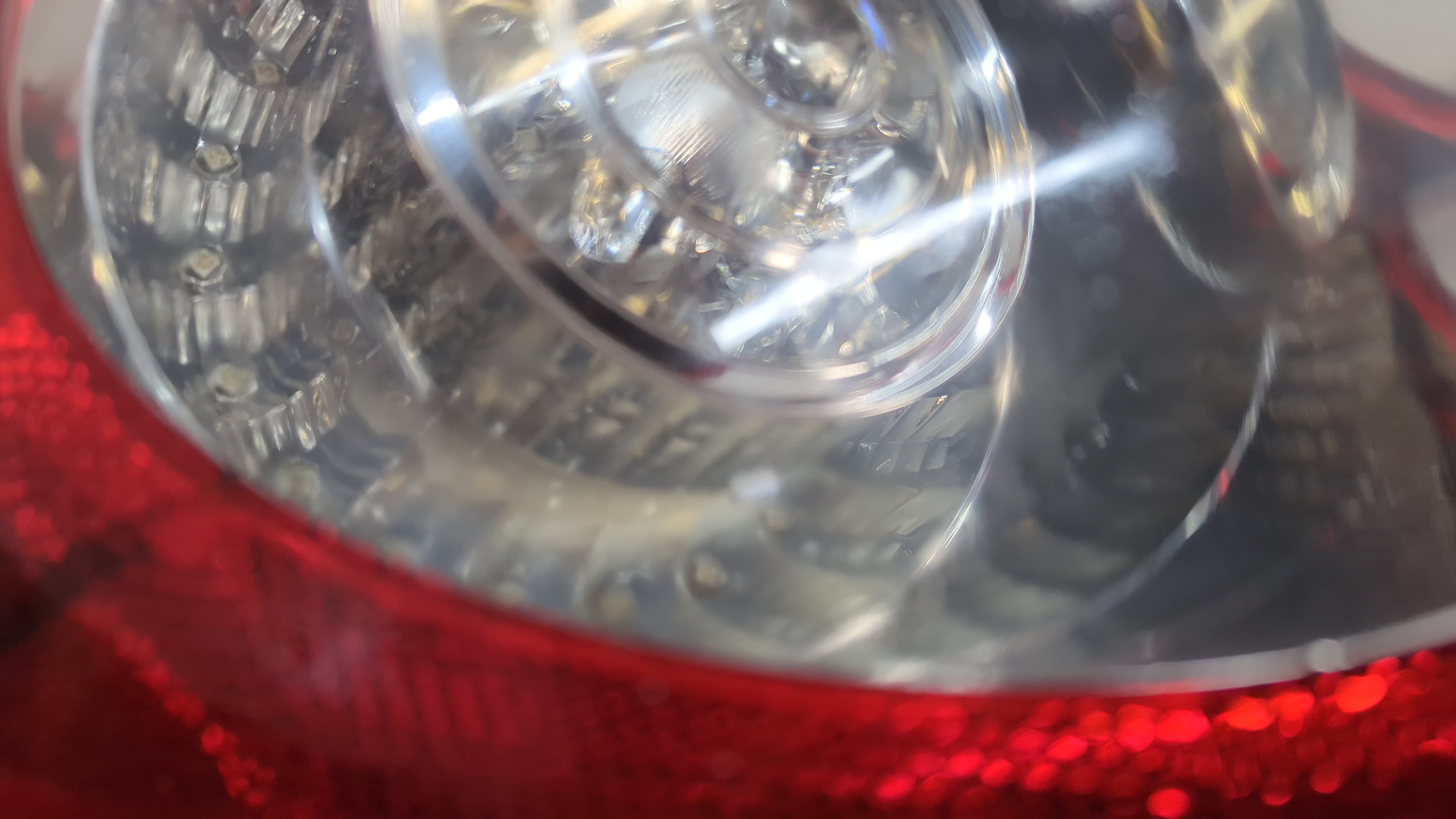 Фонарь задний левый