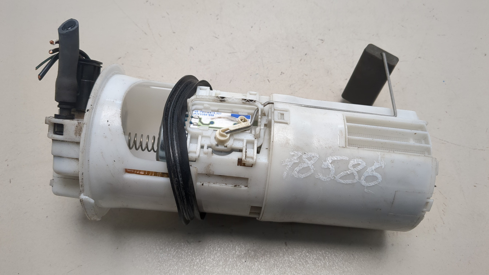 Насос топливный электрический