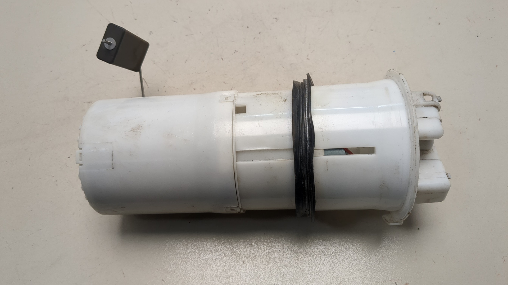 Насос топливный электрический