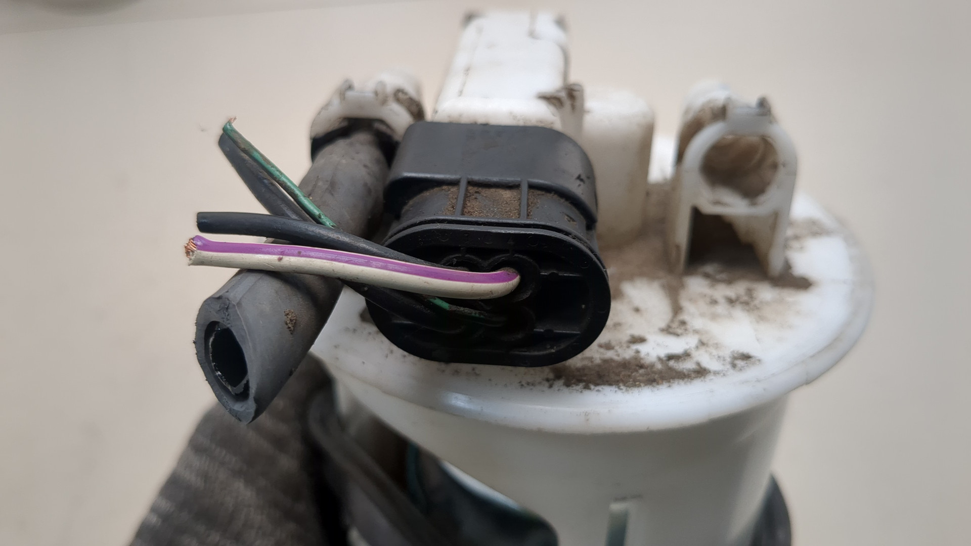 Насос топливный электрический