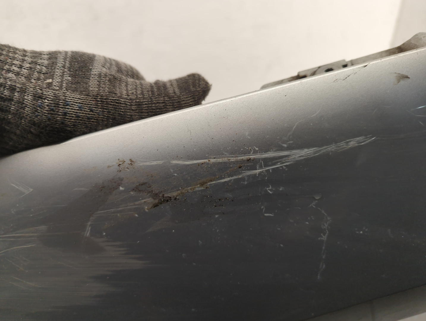 Крыло переднее правое