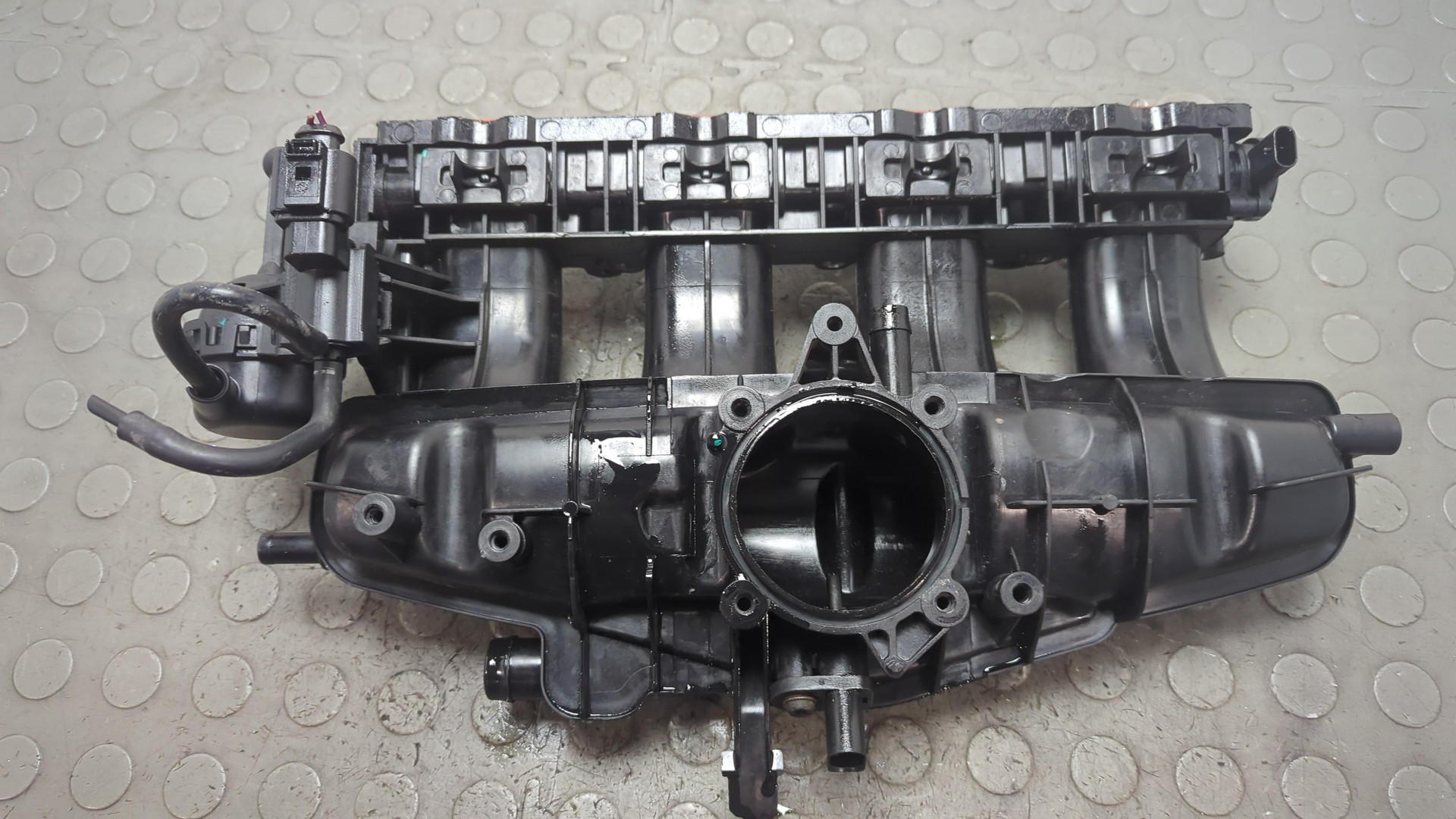 Коллектор впускной