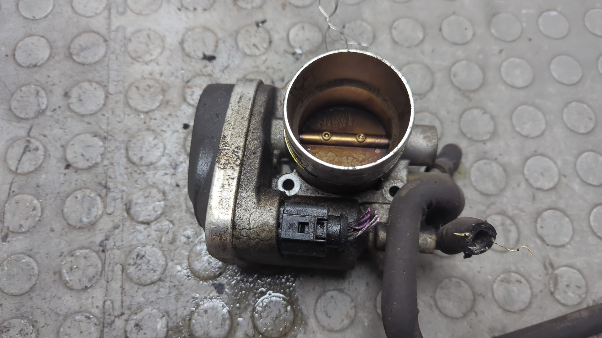 Заслонка дроссельная электрическая