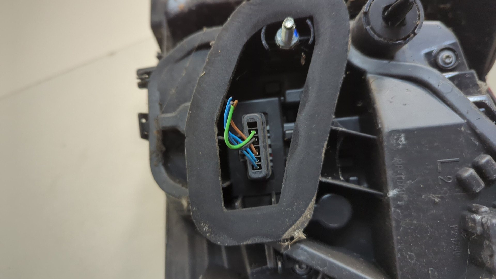 Фонарь задний левый