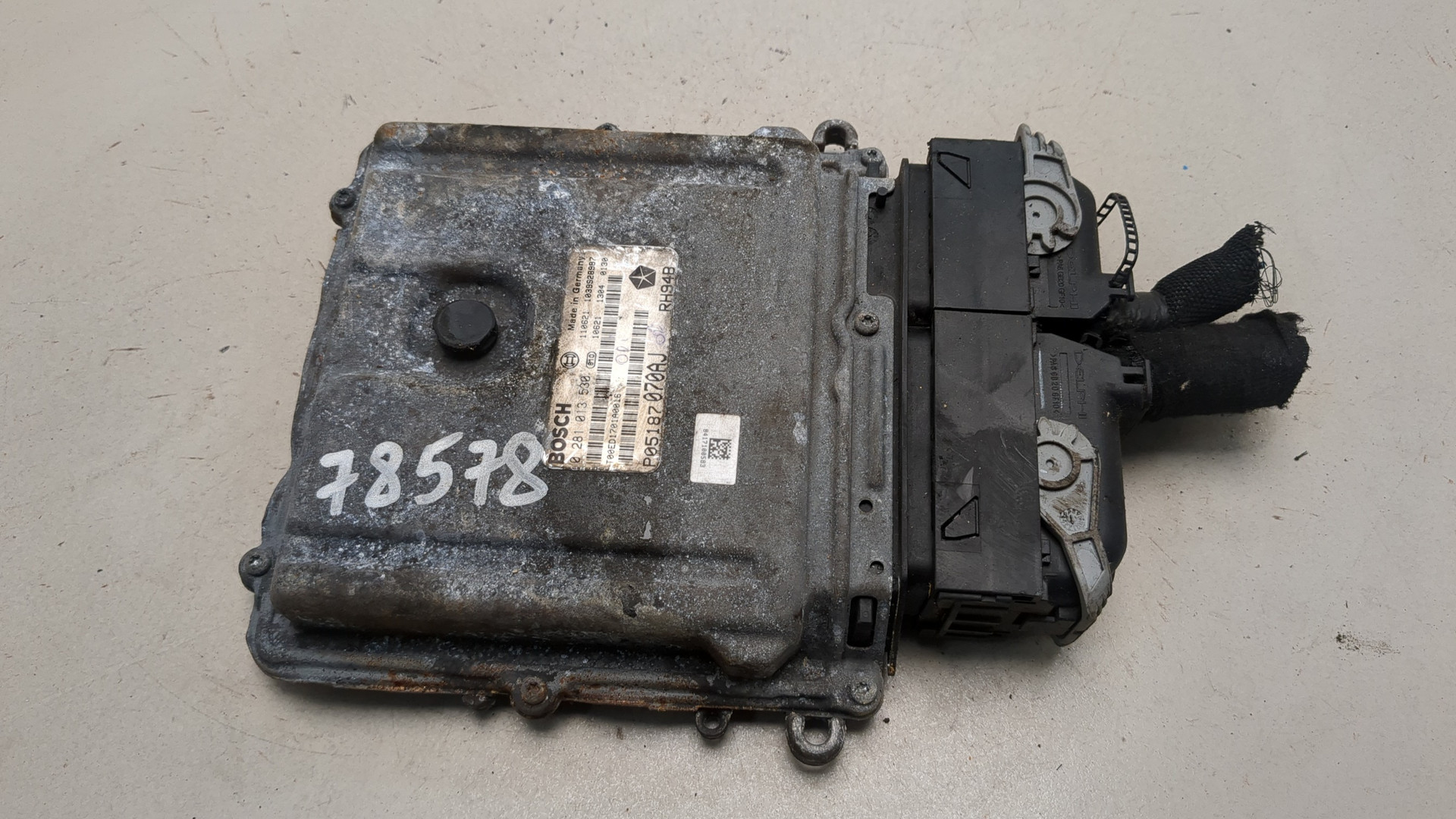 Блок управления двигателем