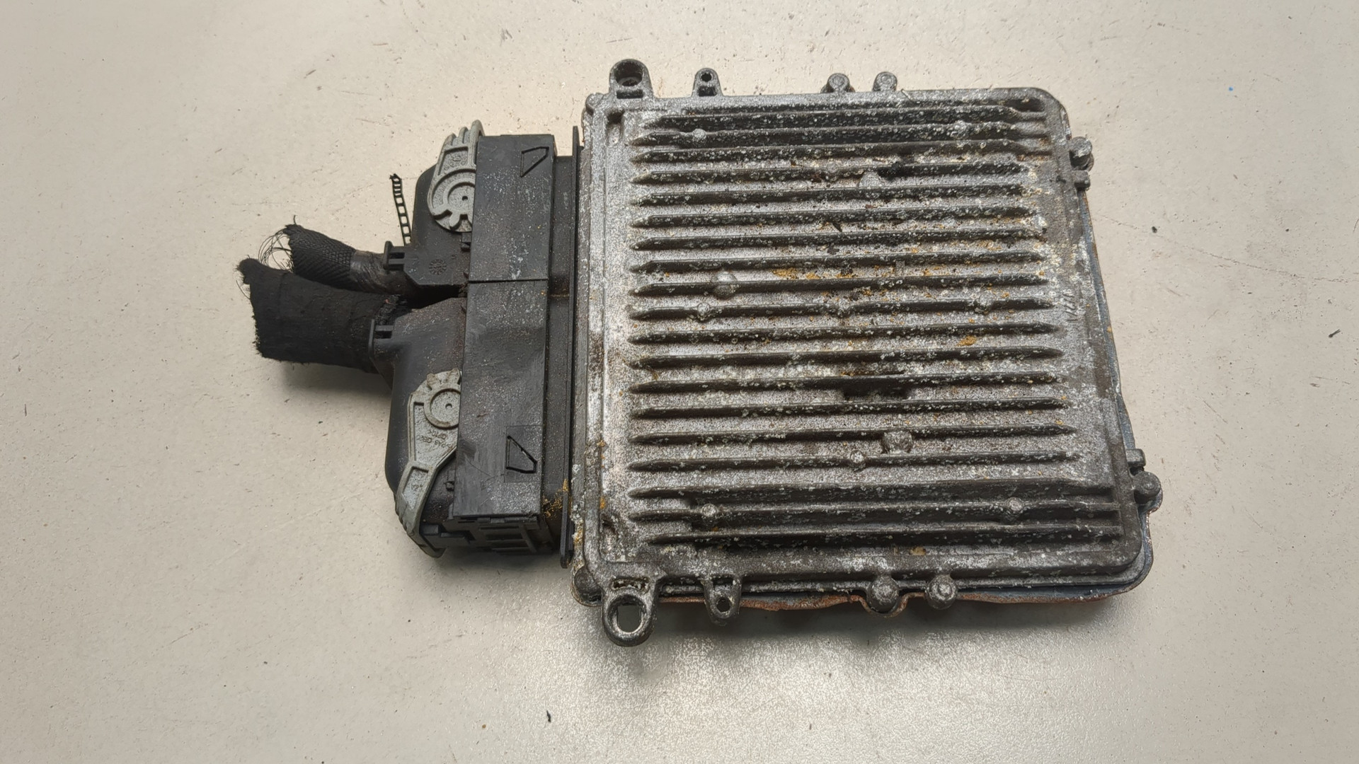 Блок управления двигателем