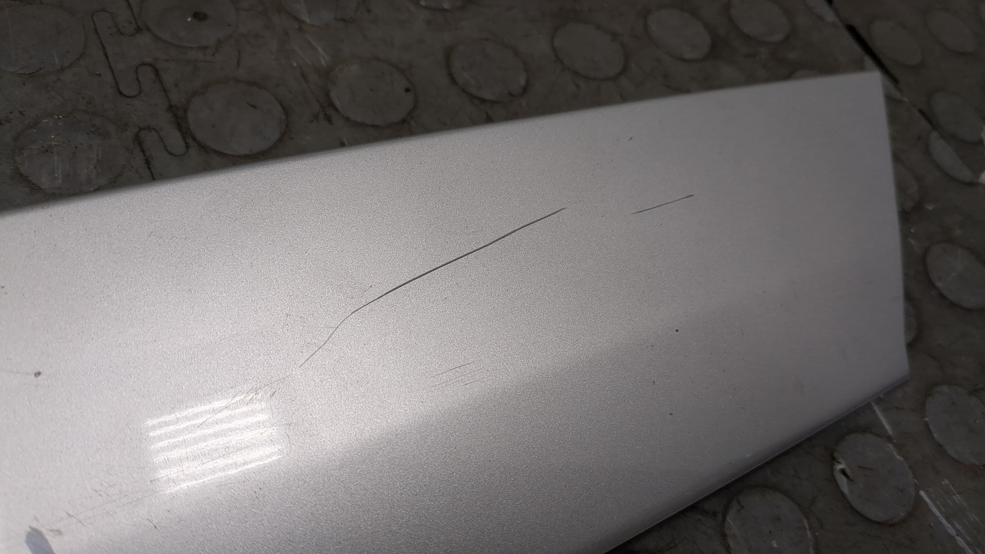 Накладка крышки багажника