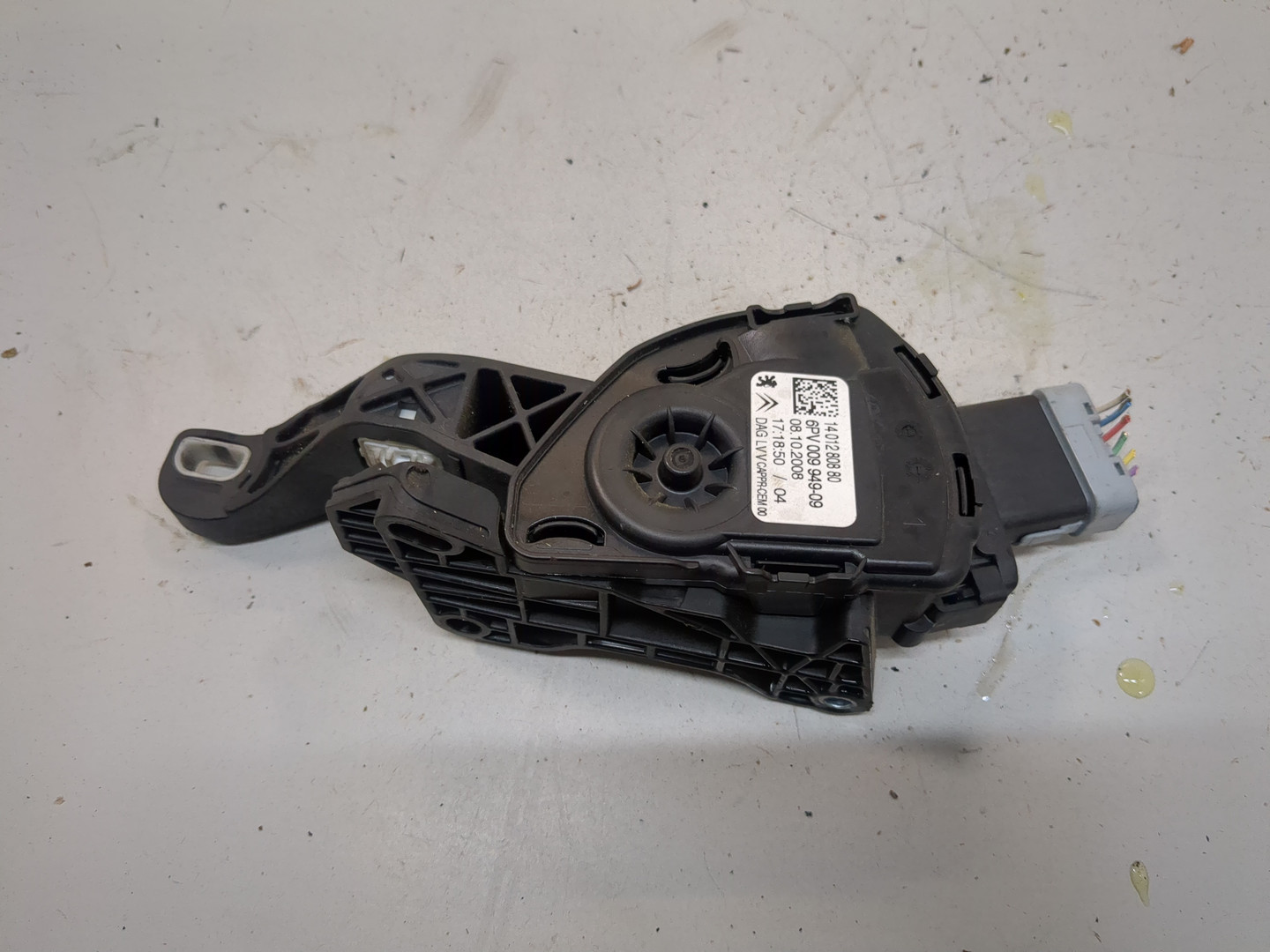 Датчик положения педали акселератора