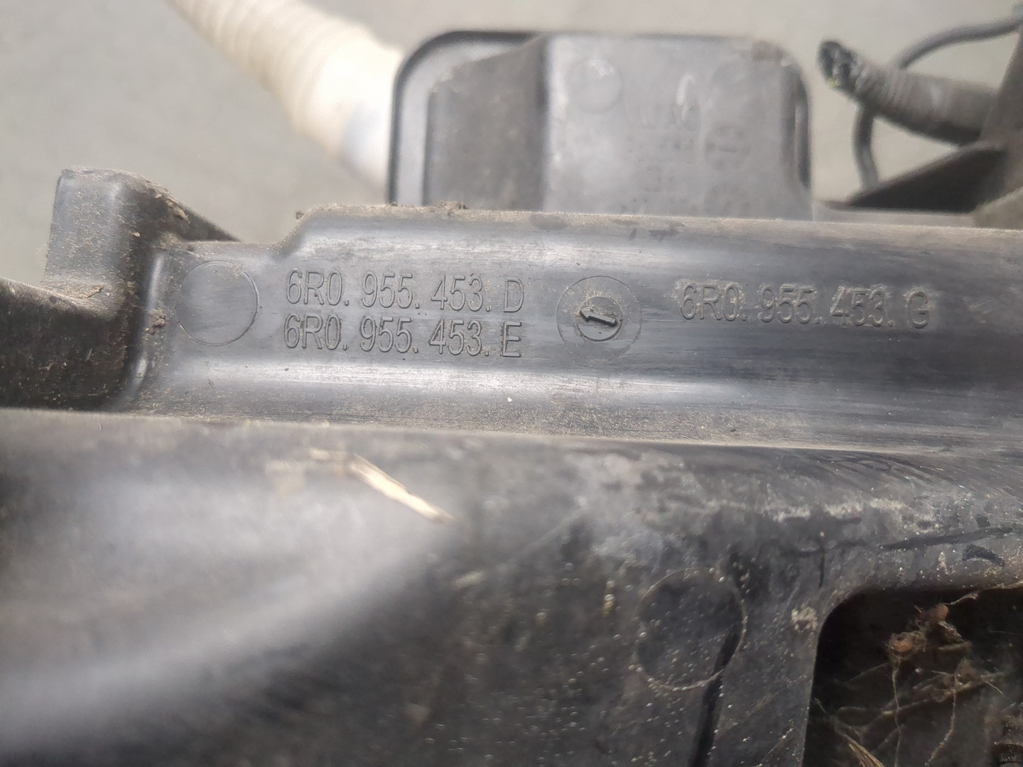 Бачок омывателя лобового стекла