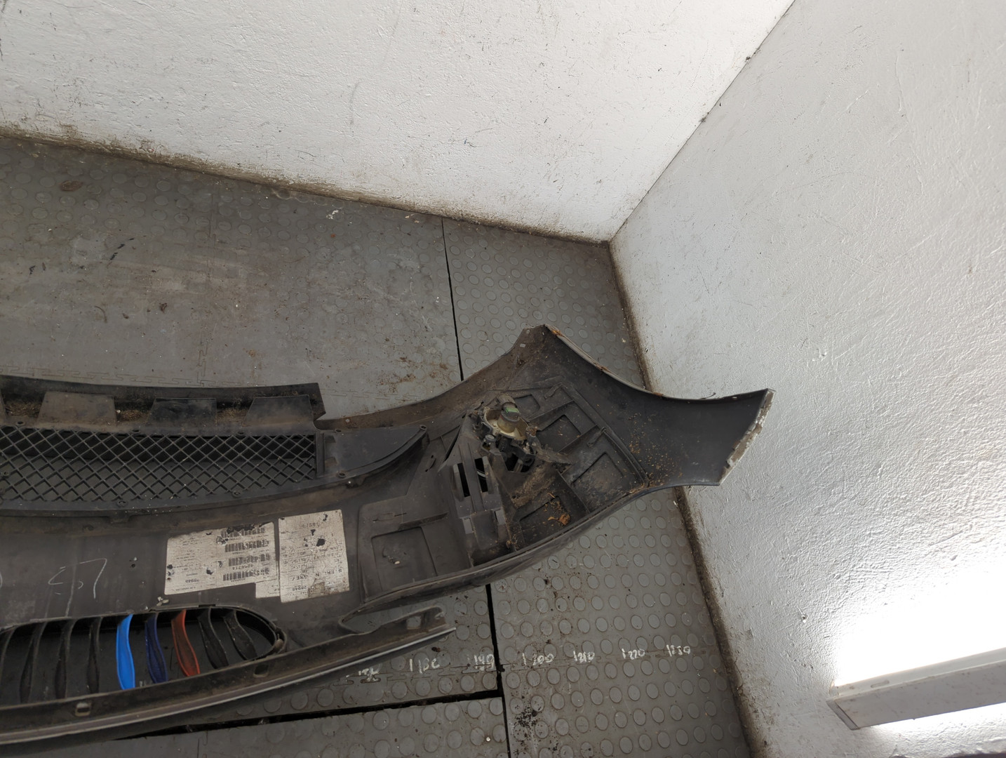 Бампер передний