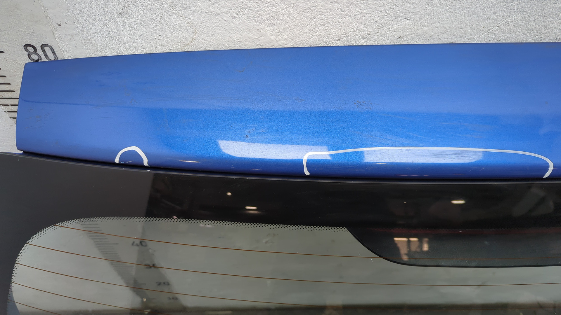 Дверь багажника