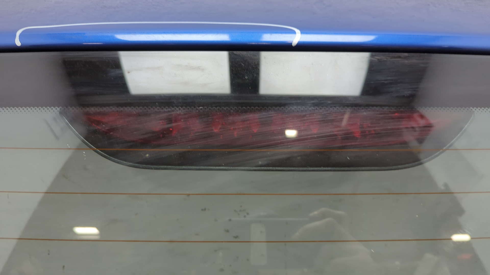 Дверь багажника