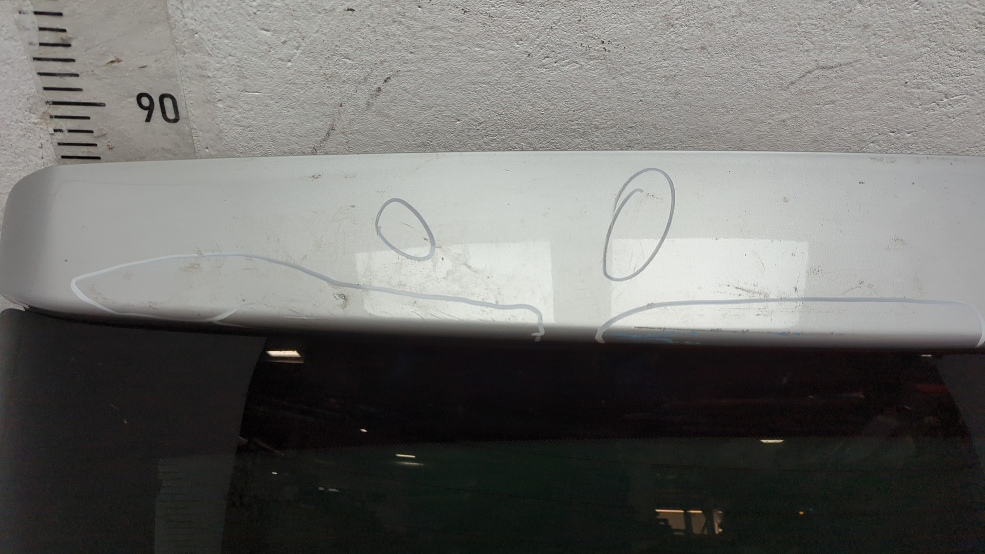 Дверь багажника