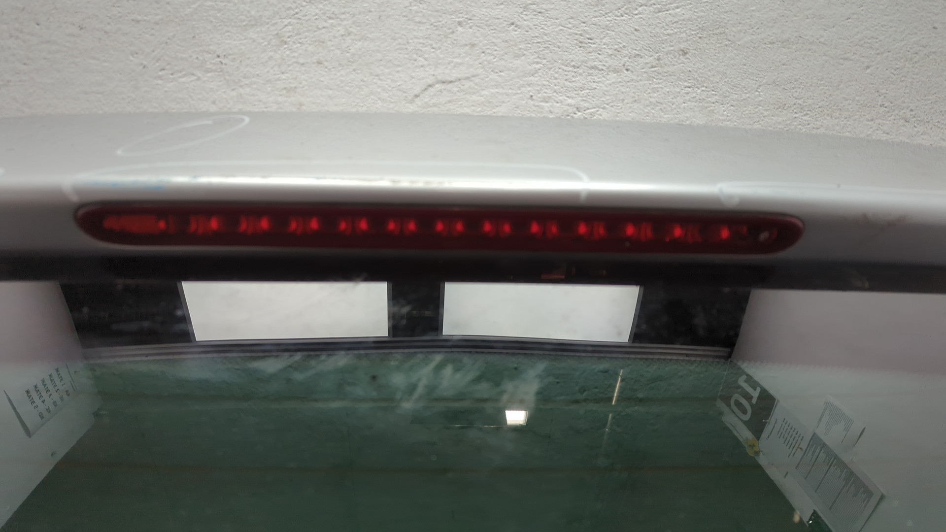 Дверь багажника