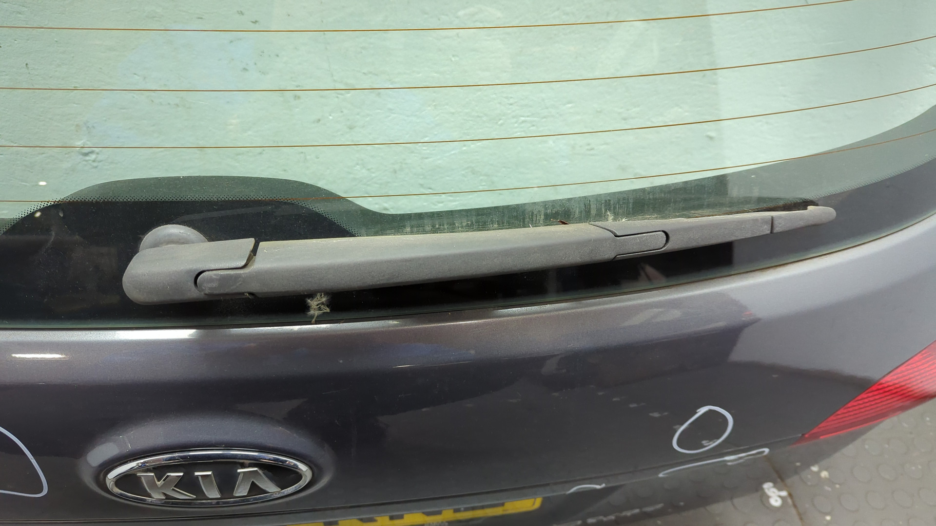 Дверь багажника