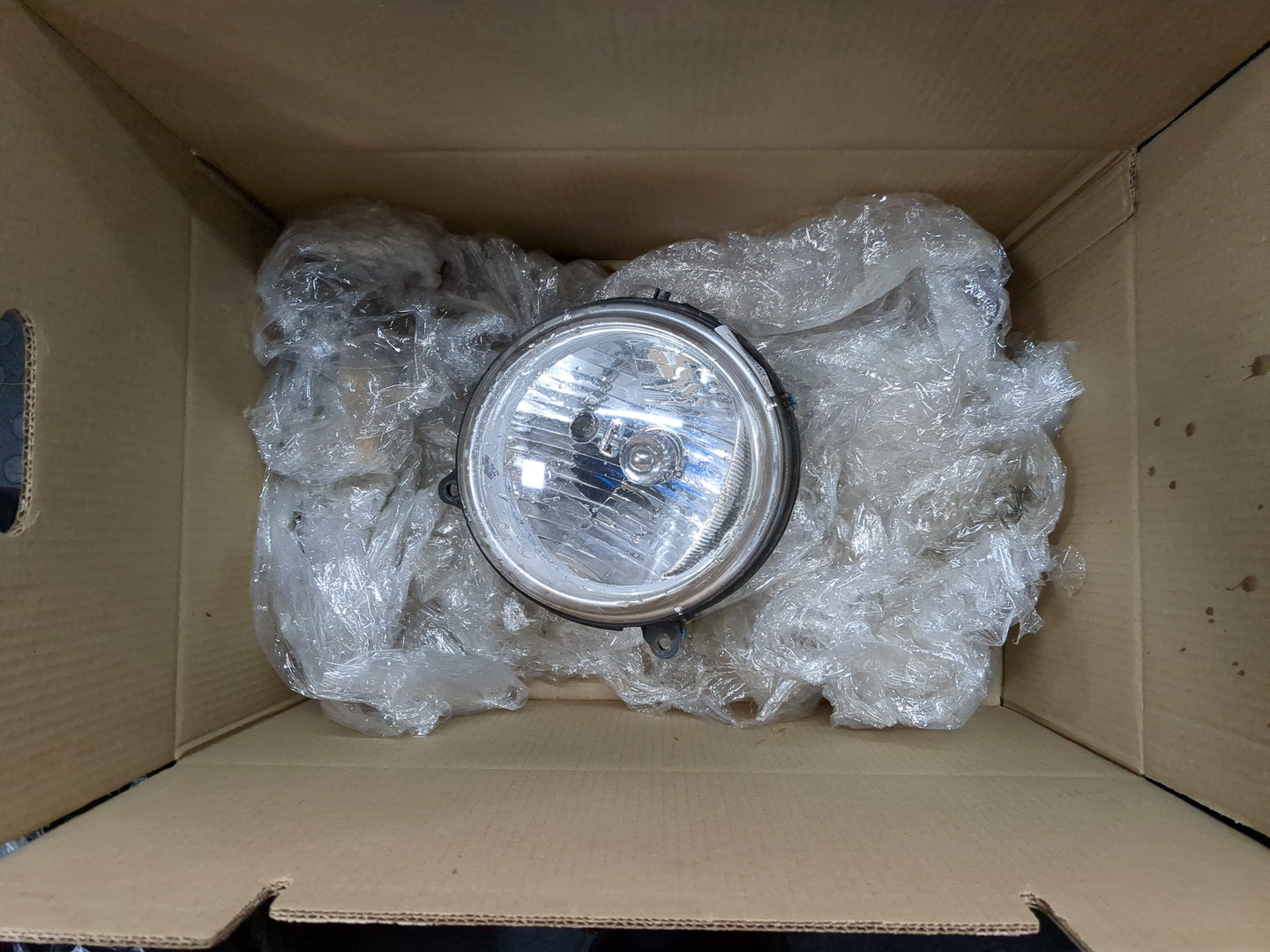 Фара правая