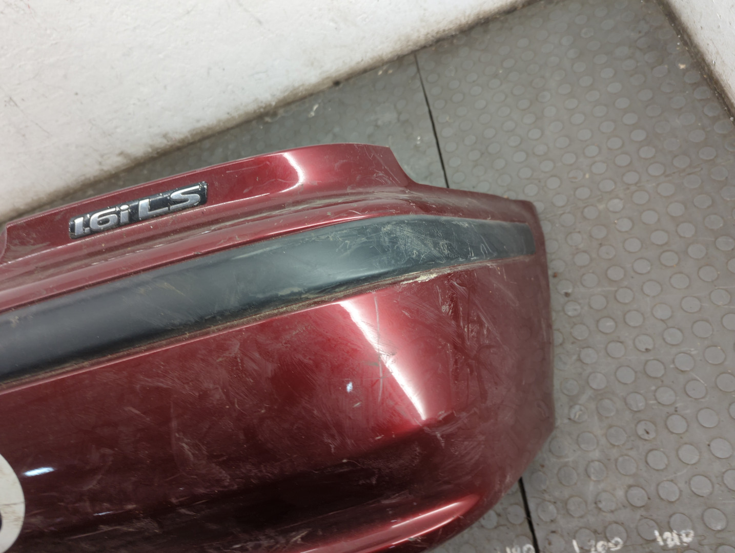 Бампер задний