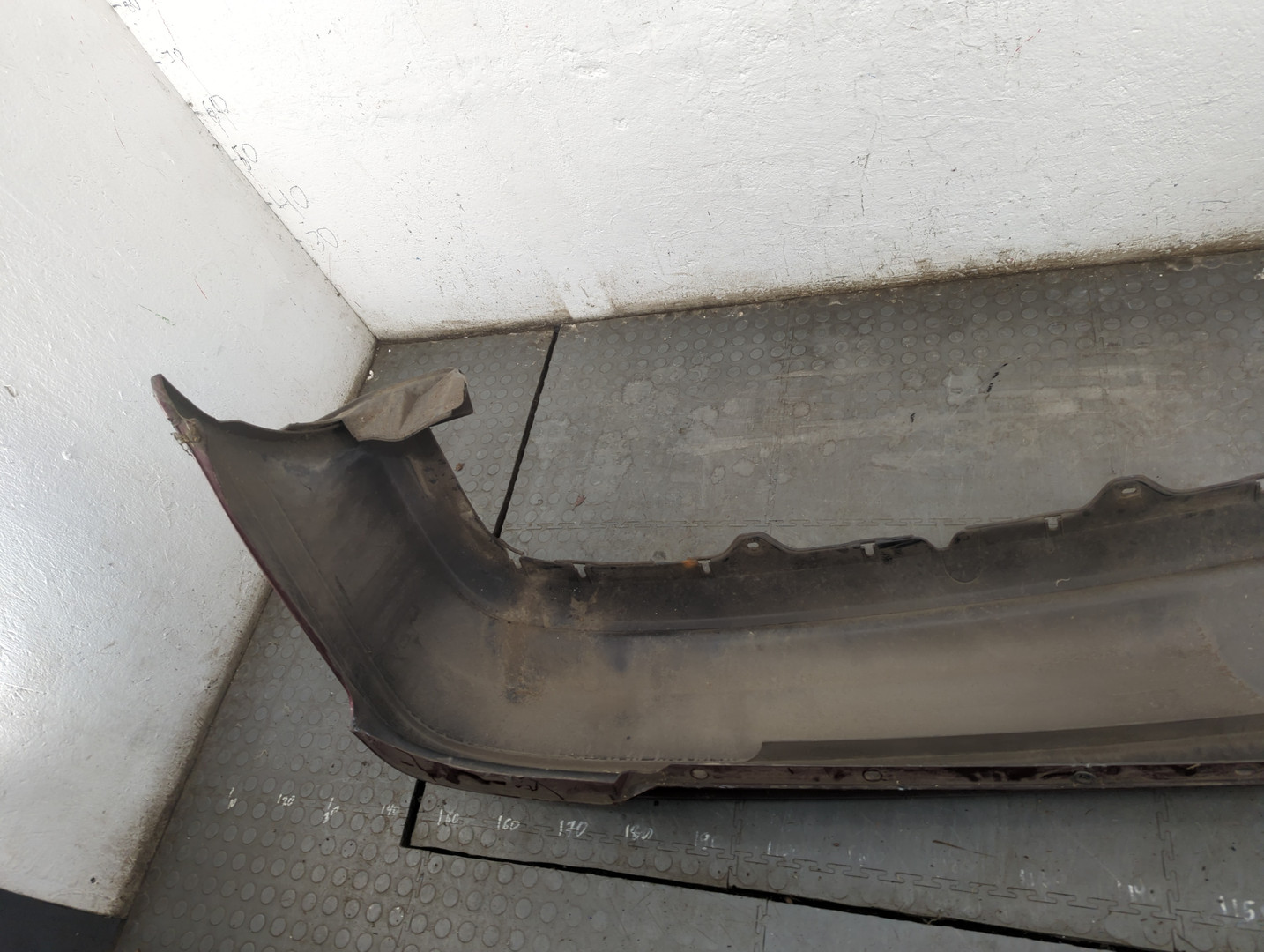 Бампер задний