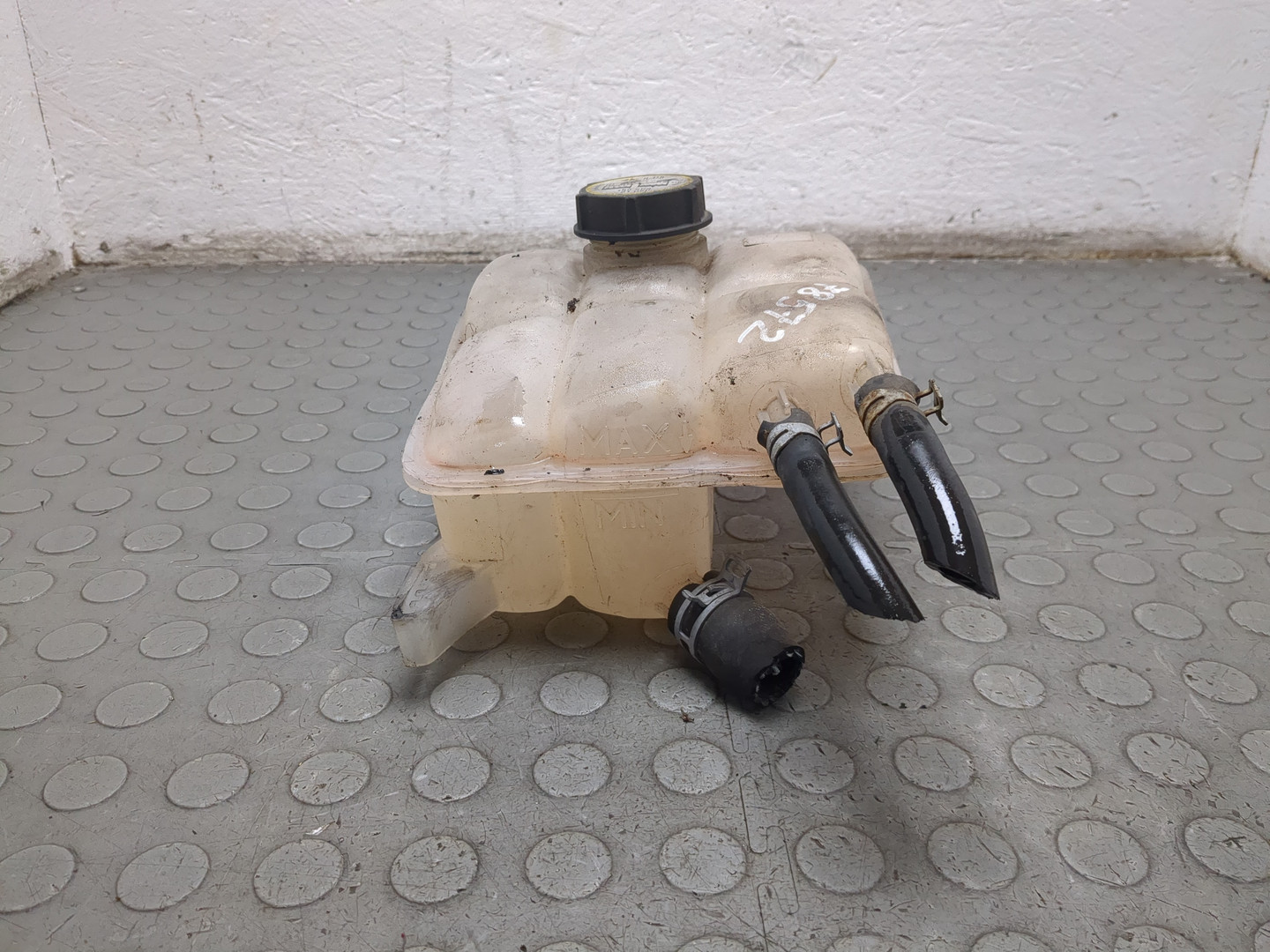 Бачок расширительный