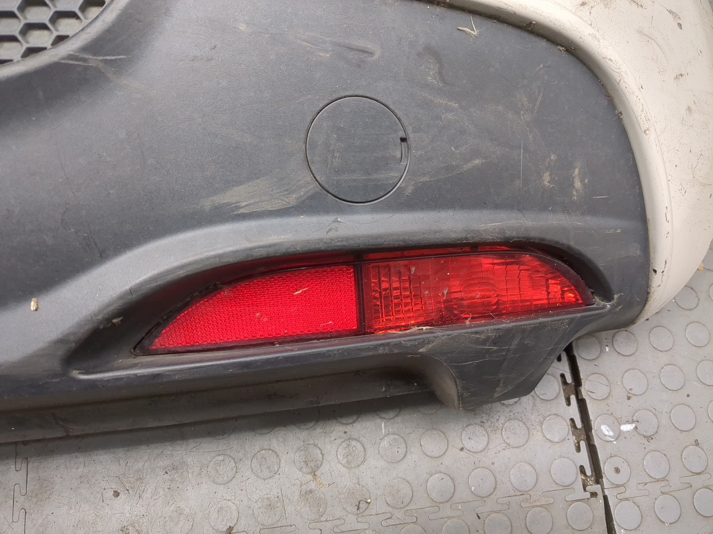 Бампер задний