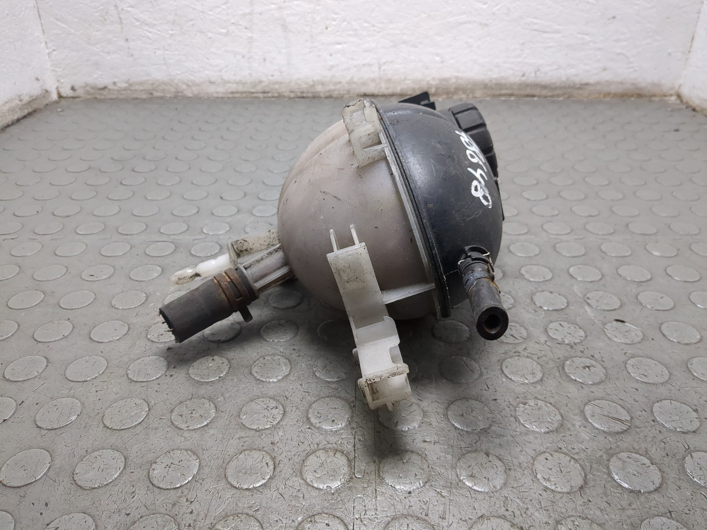 Бачок расширительный