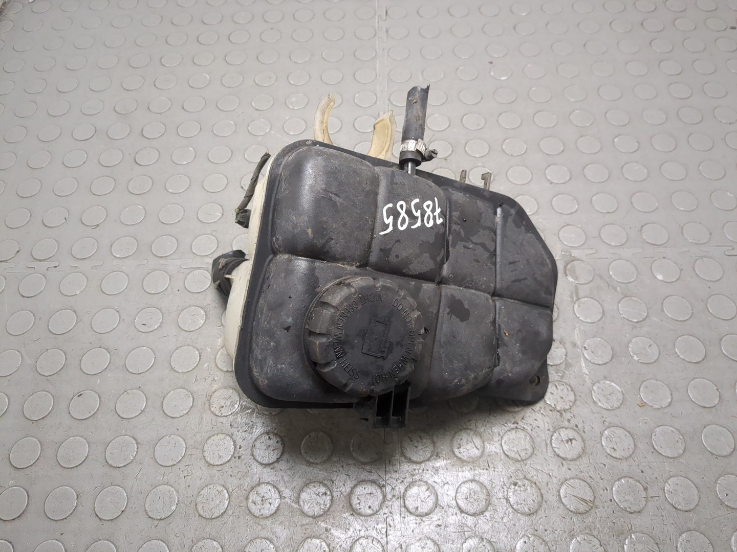 Бачок расширительный