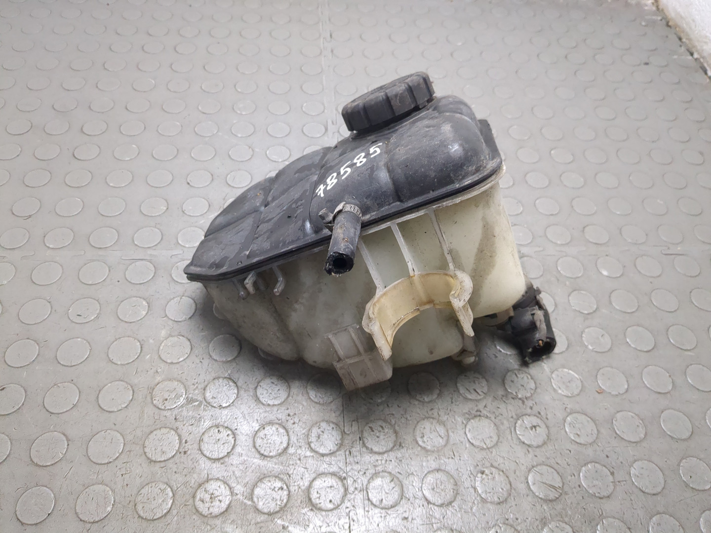 Бачок расширительный