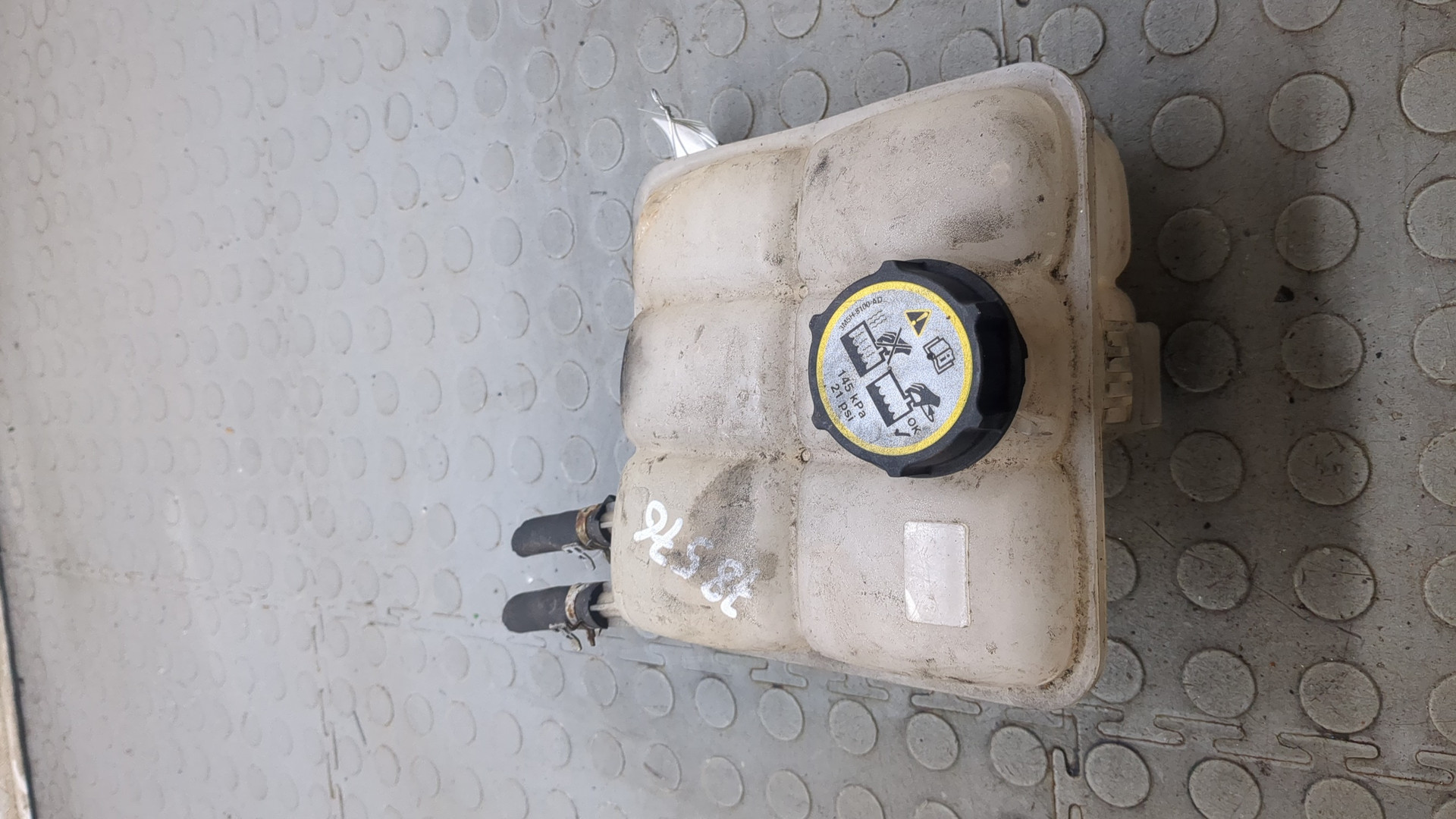 Бачок расширительный